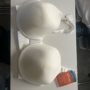 Warner's Underwire Bra with Orange Tag